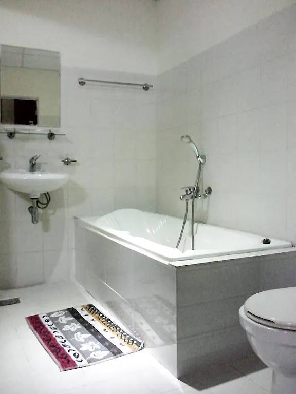 Son And Daughter Guesthouse Nha Trang Vietnam