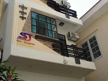 Son And Daughter Guesthouse 芽庄
